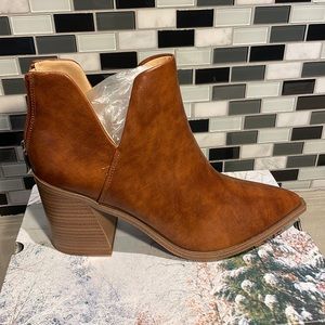 New with box, slit side ankle booties.